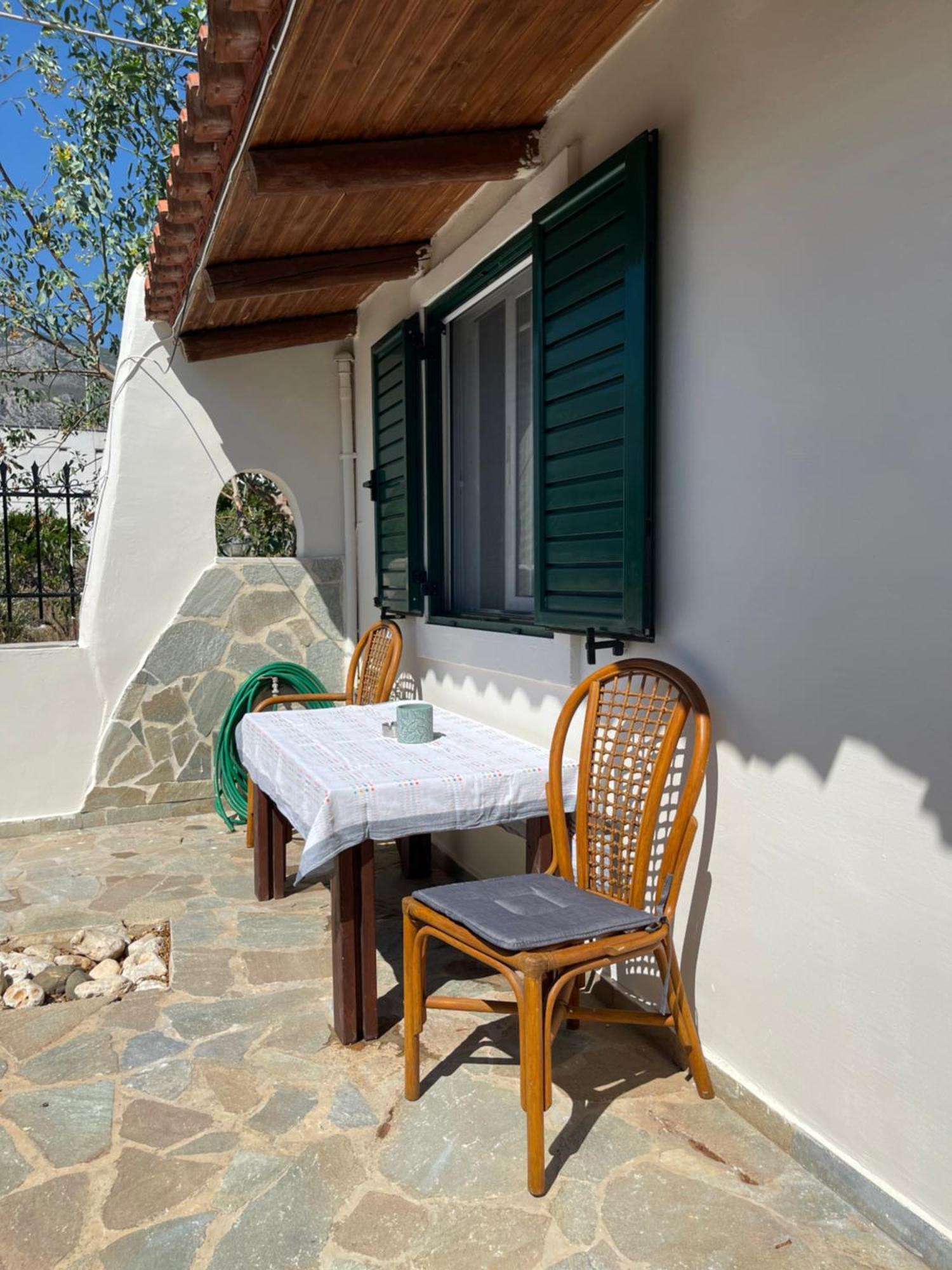 Μονοκατοικία Στο Λουτρακι Loutráki Exterior foto